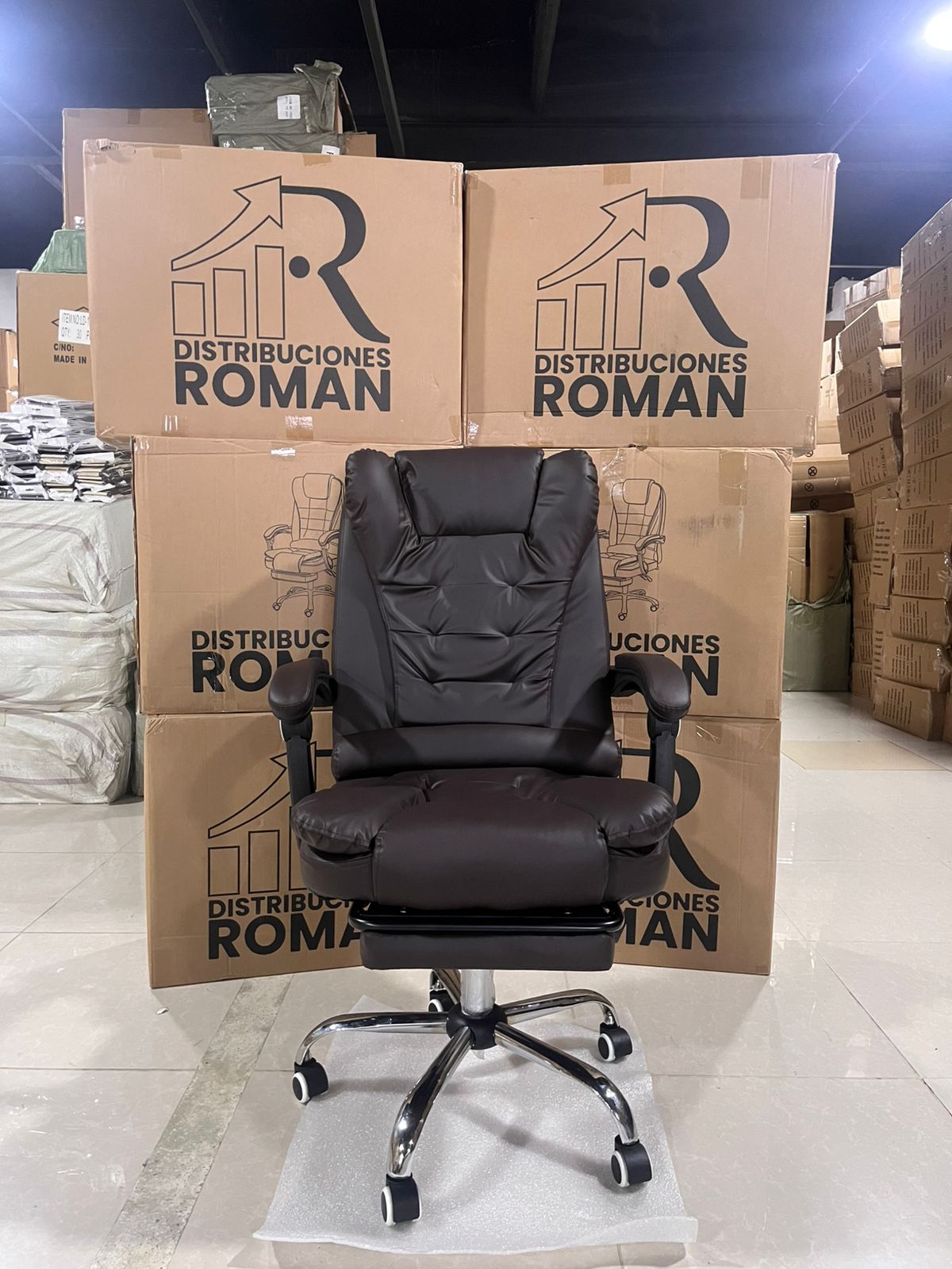 SILLA EJECUTIVA CON PORTAPIE