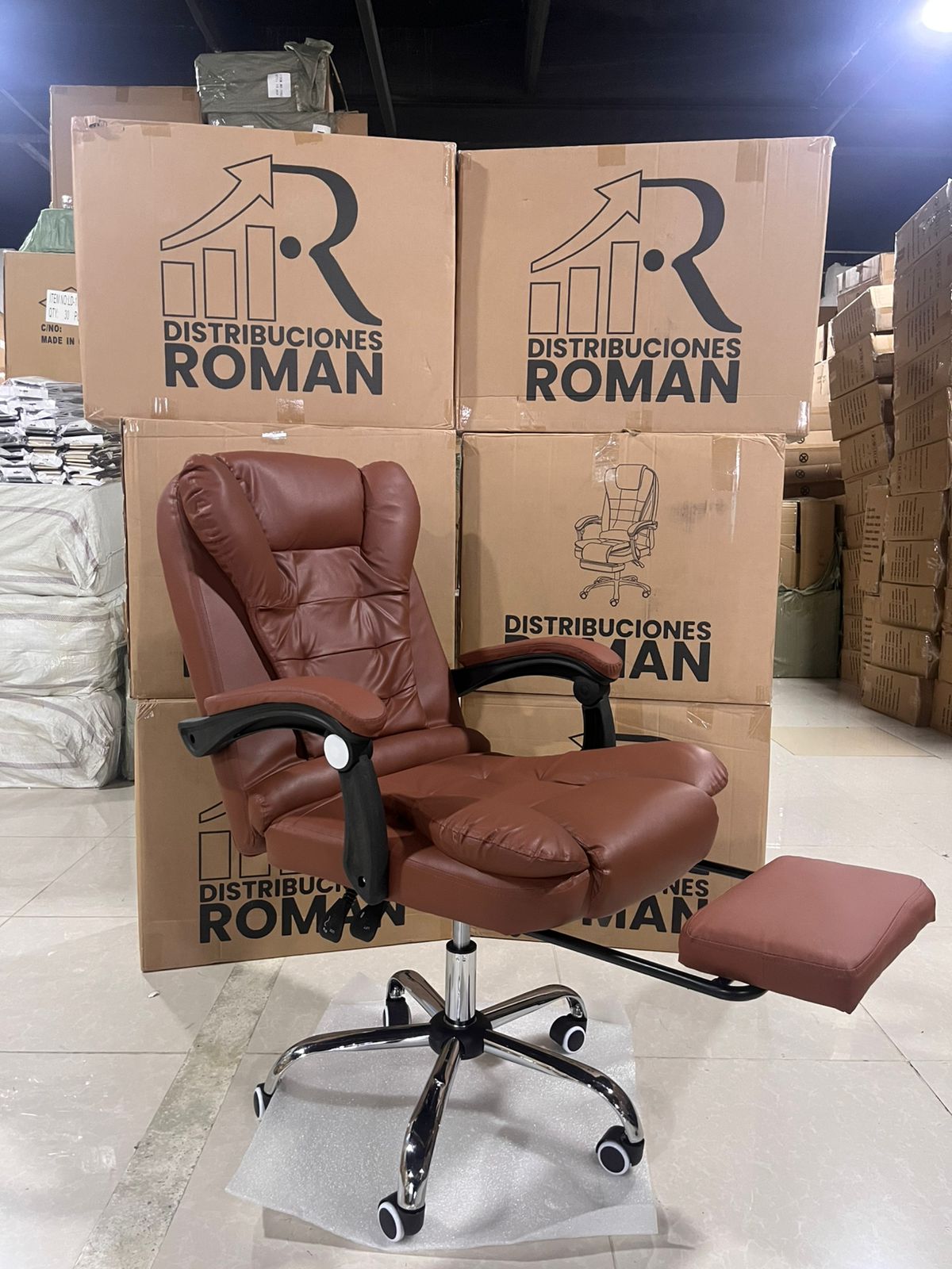 SILLA EJECUTIVA CON PORTAPIE